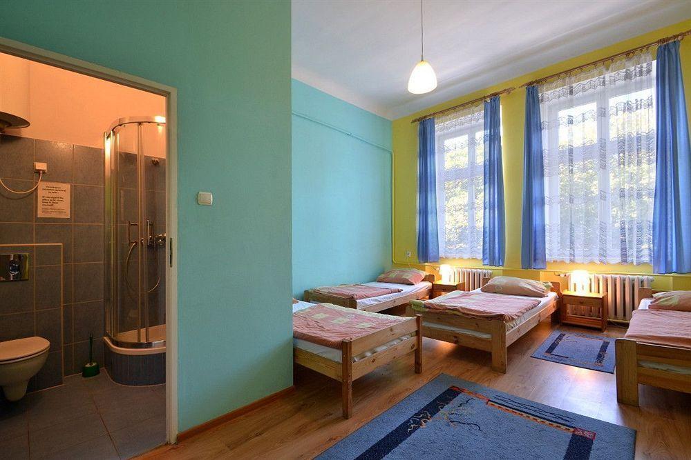 Апартаменти Old Town Luxe Retreat - King Bed - Steps To Main Square Краків Екстер'єр фото