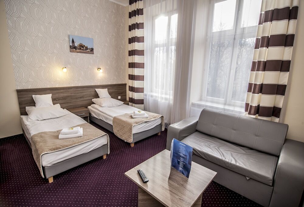 Апартаменти Old Town Luxe Retreat - King Bed - Steps To Main Square Краків Екстер'єр фото